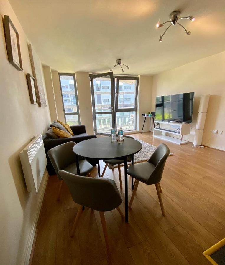 The Cube Side Apartments - One Bedroom With Balcony เบอร์มิงแฮม ภายนอก รูปภาพ